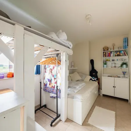 Charming Waterside Getaway, Cleaning Included