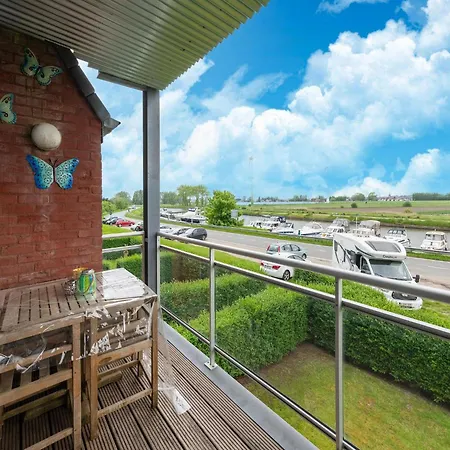 アパート Charming Waterside Getaway, Cleaning Included *