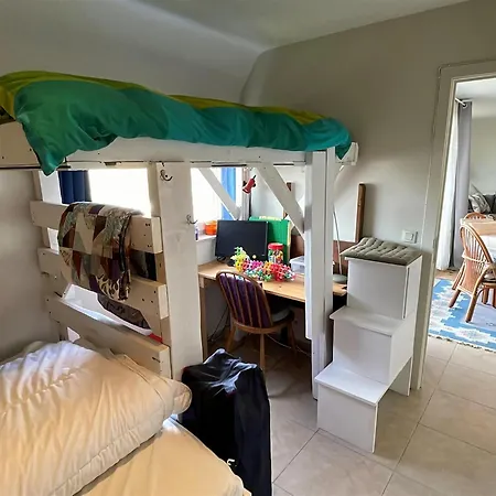 Charming Waterside Getaway, Cleaning Included アパート *