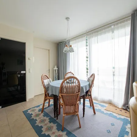 Charming Waterside Getaway, Cleaning Included アパート *
