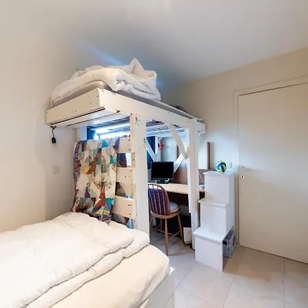アパート Charming Waterside Getaway, Cleaning Included ニーウポールト