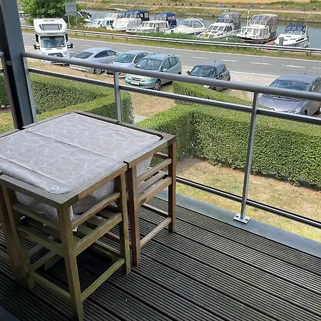 Charming Waterside Getaway, Cleaning Included * Nieuwpoort